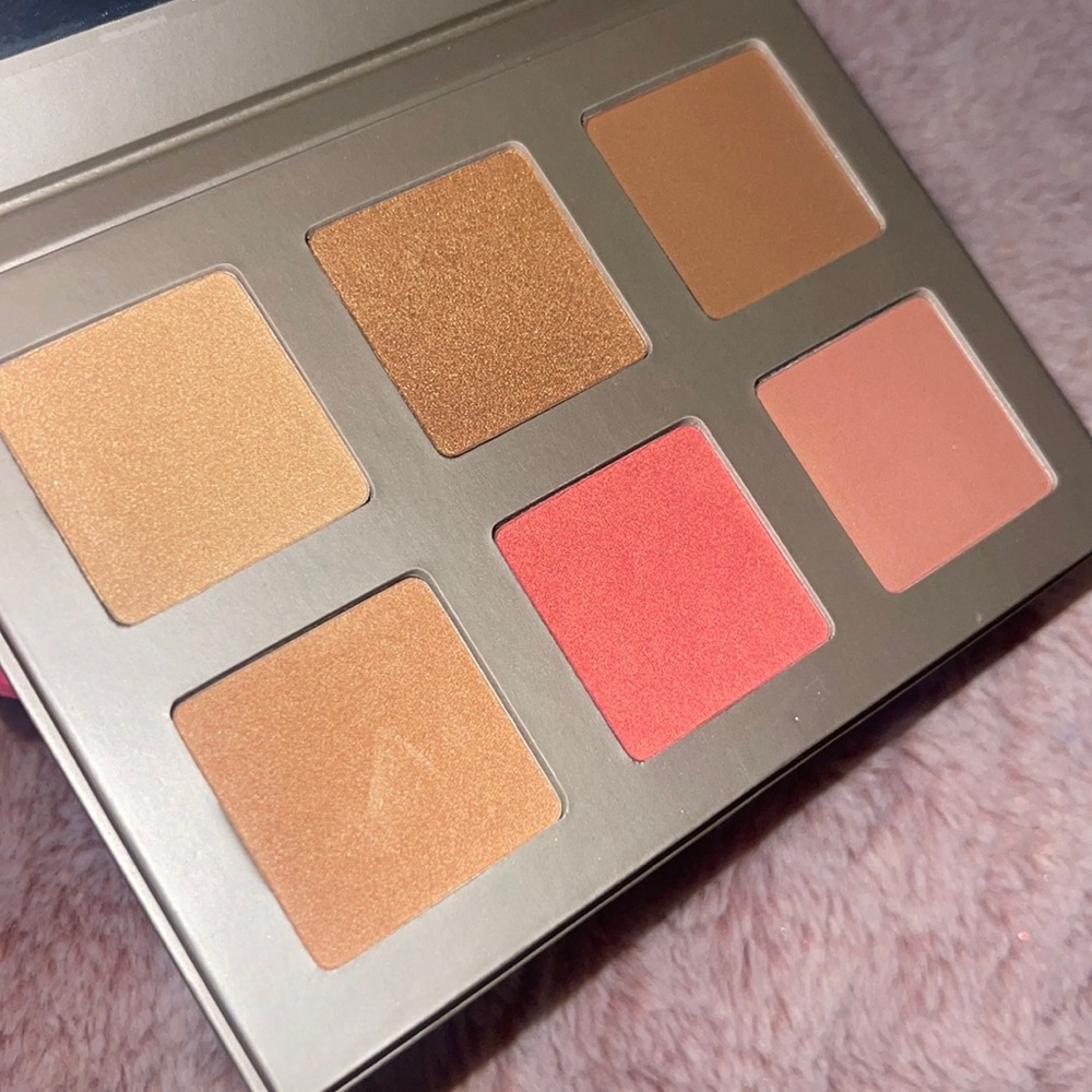 Iconic London blush contour palette blaze chaser